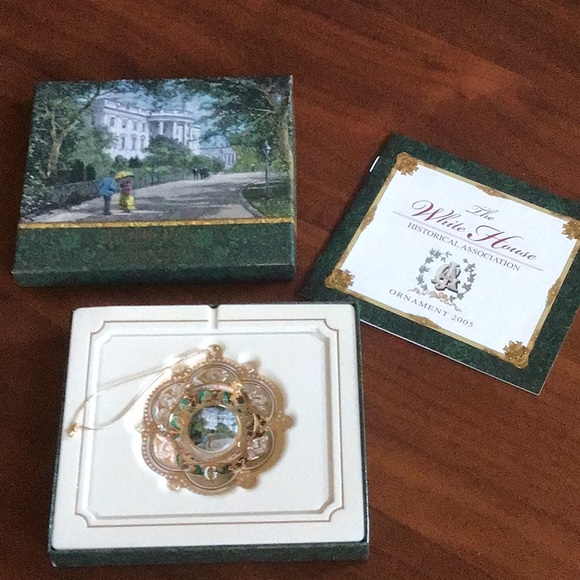 White House 2005 Christmas ornament - great condition - Picture 1 of 4